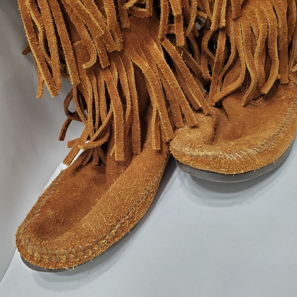 Minnetonka Moccasinsms 3 Layer Fringe Suede Boots - Picture 3 of 5